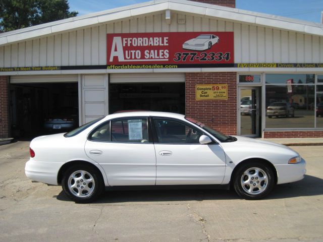 1999 Oldsmobile Intrigue S Sedan