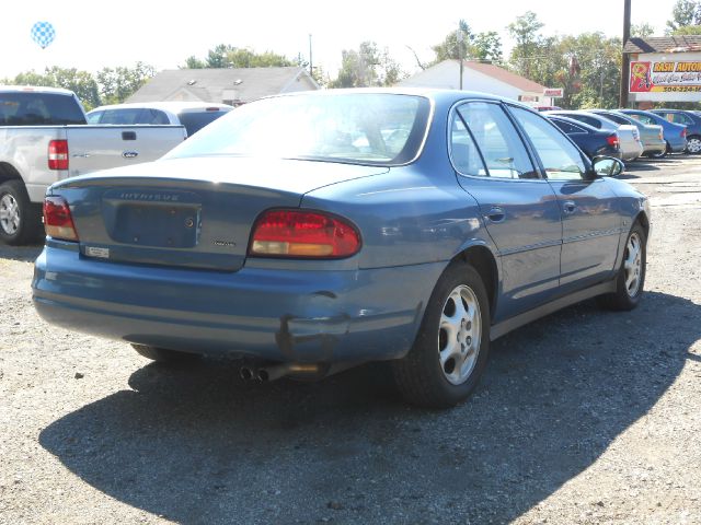 1999 Oldsmobile Intrigue S Sedan