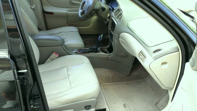 2000 Oldsmobile Intrigue FWD 4dr Sport
