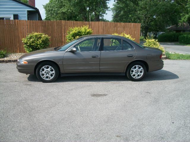 2000 Oldsmobile Intrigue FWD 4dr Sport