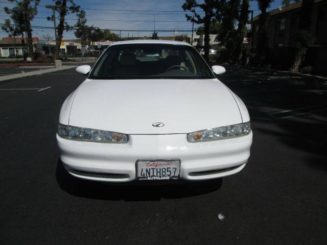 2000 Oldsmobile Intrigue S Sedan