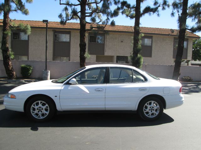 2000 Oldsmobile Intrigue S Sedan