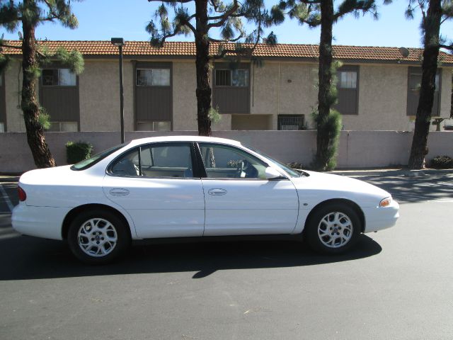 2000 Oldsmobile Intrigue S Sedan