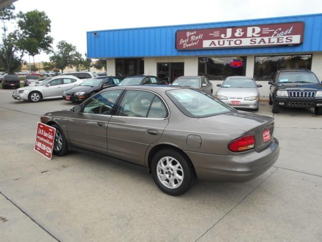 2000 Oldsmobile Intrigue S Sedan