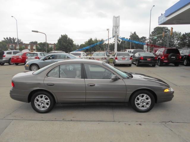 2000 Oldsmobile Intrigue S Sedan