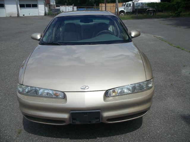 2000 Oldsmobile Intrigue S Sedan