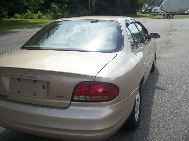 2000 Oldsmobile Intrigue S Sedan
