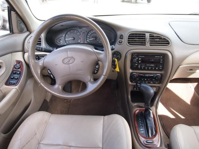 2000 Oldsmobile Intrigue FWD 4dr Sport