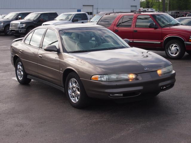 2000 Oldsmobile Intrigue FWD 4dr Sport