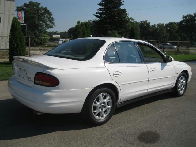 2001 Oldsmobile Intrigue S Sedan