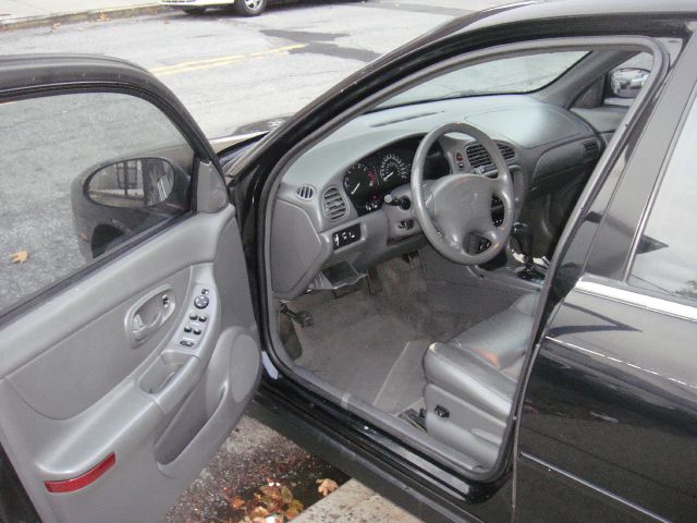 2001 Oldsmobile Intrigue S Sedan