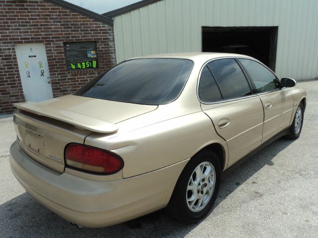 2001 Oldsmobile Intrigue S Sedan