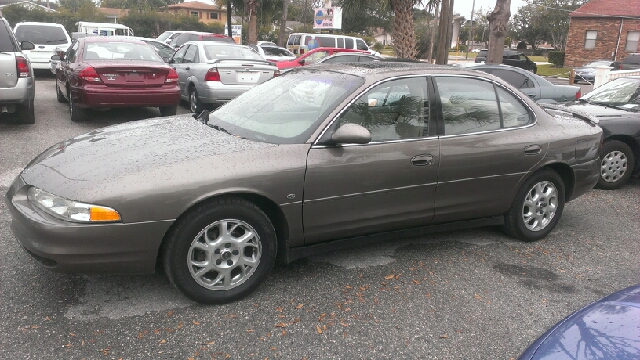 2002 Oldsmobile Intrigue Standard 4X4 Hardtop