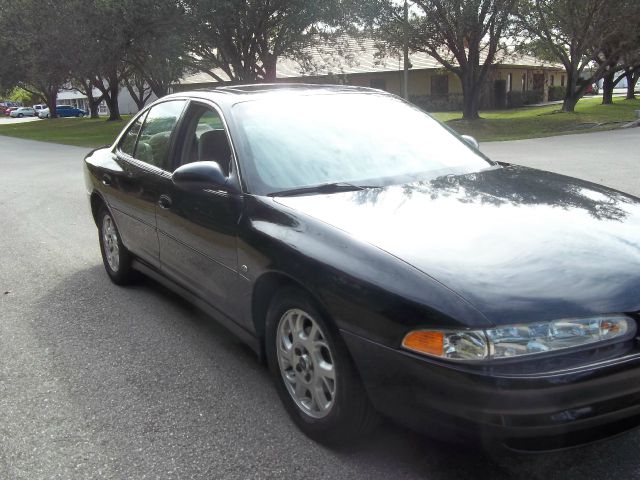 2002 Oldsmobile Intrigue Standard 4X4 Hardtop