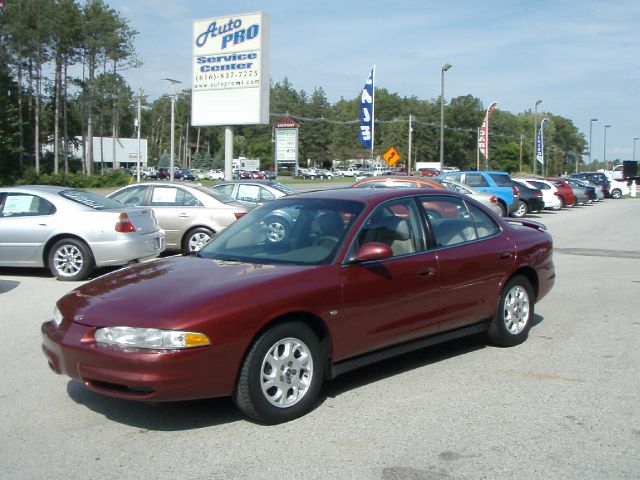 2002 Oldsmobile Intrigue Standard 4X4 Hardtop
