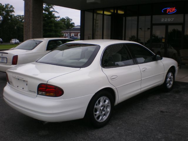 2002 Oldsmobile Intrigue 4x4 XL
