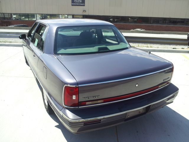 1995 Oldsmobile Ninety Eight 1999 SUV Luxury