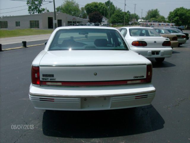1996 Oldsmobile Ninety Eight 1999 SUV Luxury