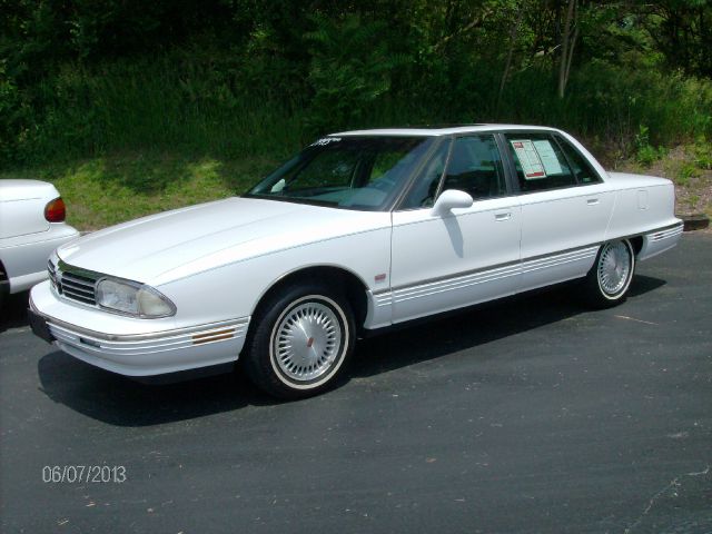 1996 Oldsmobile Ninety Eight 1999 SUV Luxury