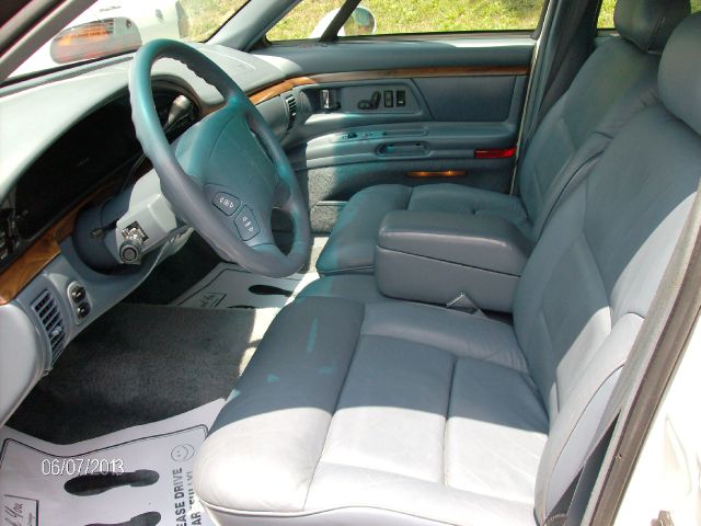 1996 Oldsmobile Ninety Eight 1999 SUV Luxury