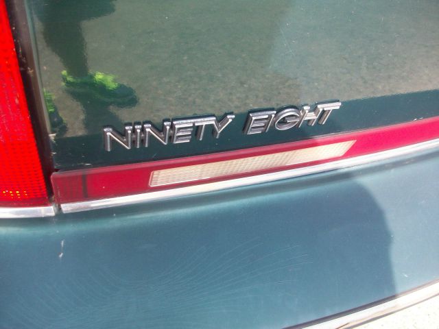 1996 Oldsmobile Ninety Eight 1999 SUV Luxury