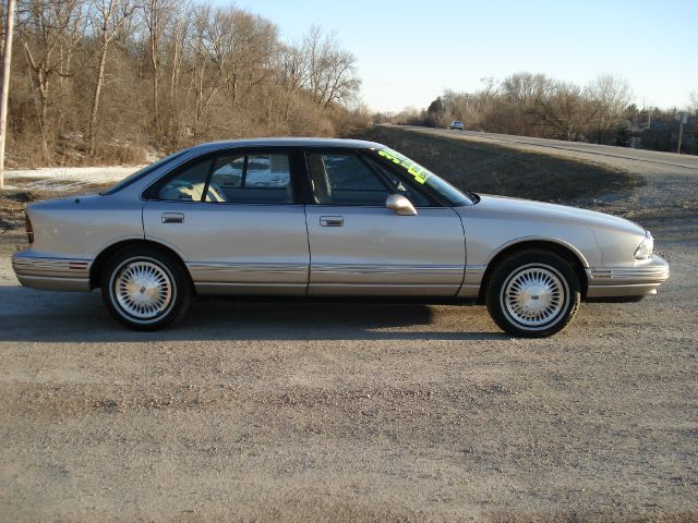 1997 Oldsmobile Regency Unknown