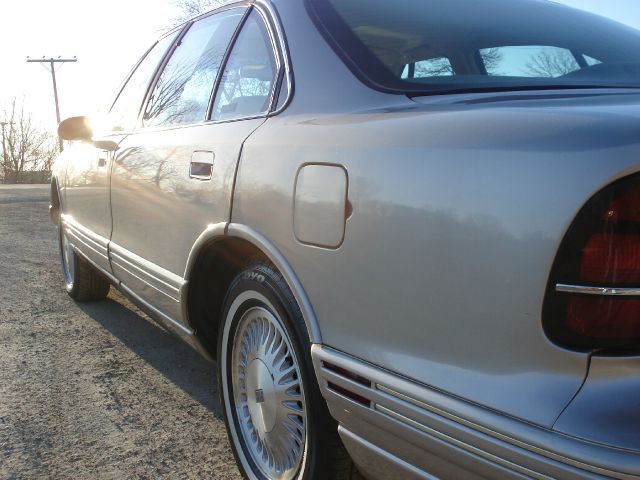 1997 Oldsmobile Regency Unknown