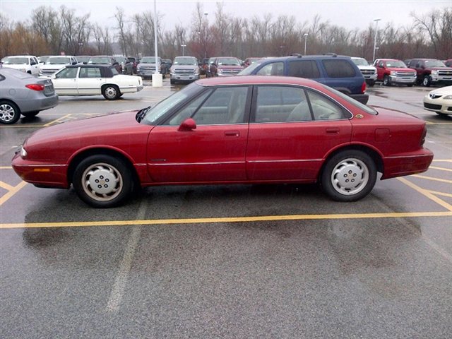 1999 Oldsmobile Regency Base