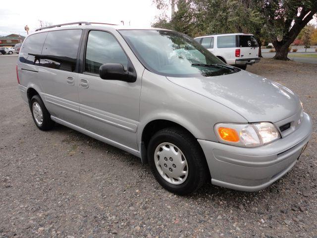 1999 Oldsmobile Silhouette S Sedan