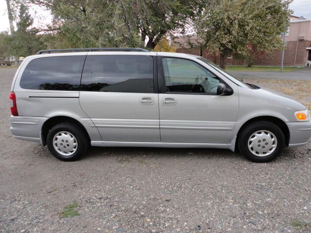 1999 Oldsmobile Silhouette S Sedan