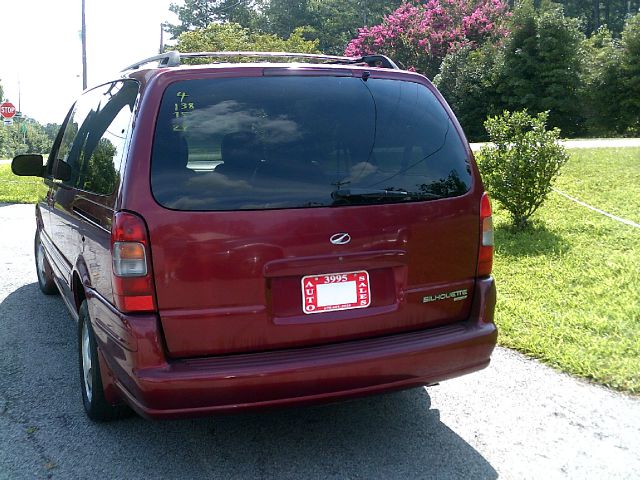 2000 Oldsmobile Silhouette S Sedan