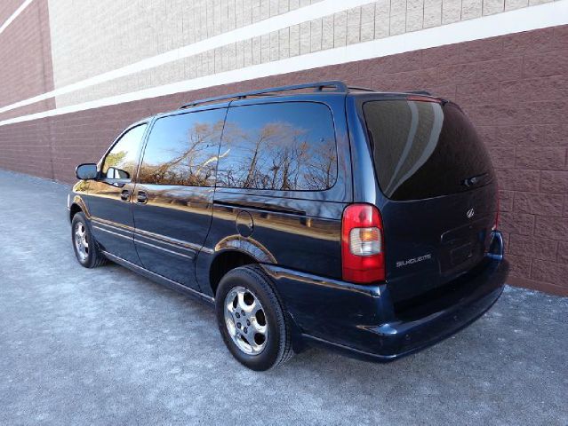 2002 Oldsmobile Silhouette S Sedan