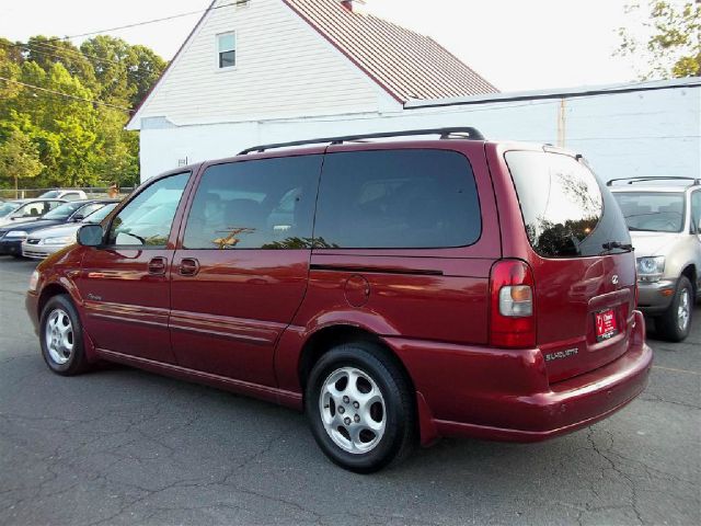 2002 Oldsmobile Silhouette EXL 7 Passenger AWD