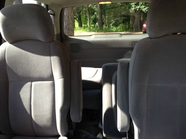 2002 Oldsmobile Silhouette S Sedan