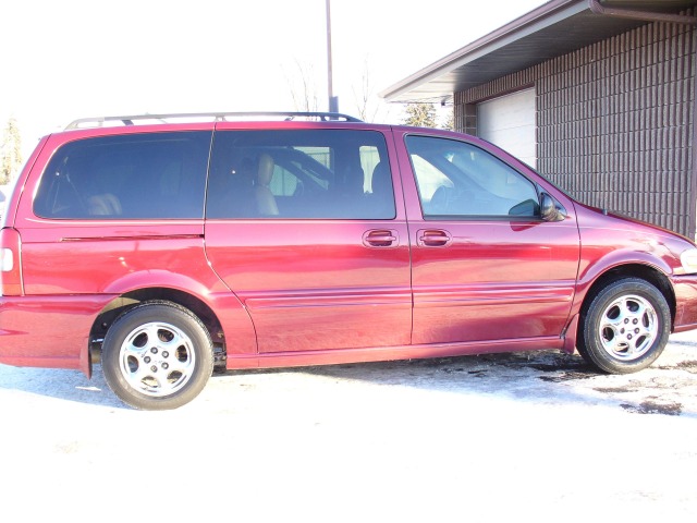 2003 Oldsmobile Silhouette S Sedan