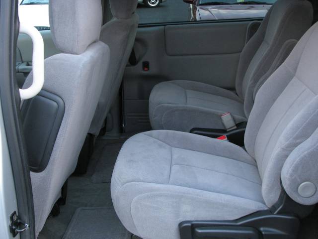 2003 Oldsmobile Silhouette S Sedan