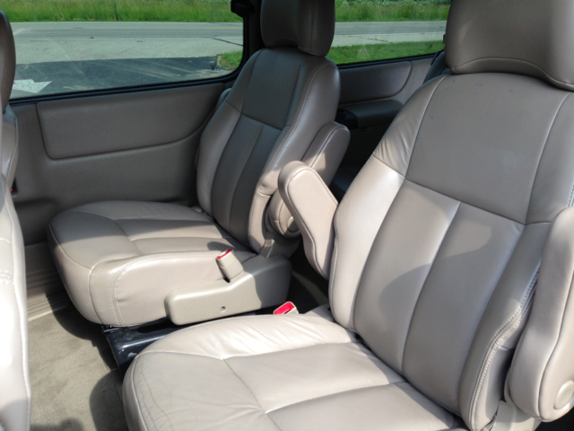 2004 Oldsmobile Silhouette S Sedan