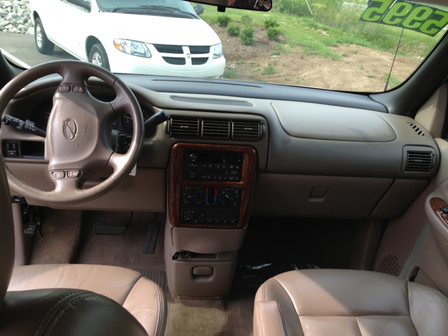 2004 Oldsmobile Silhouette S Sedan