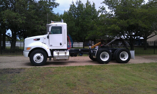 2010 Peterbilt 338 Unknown