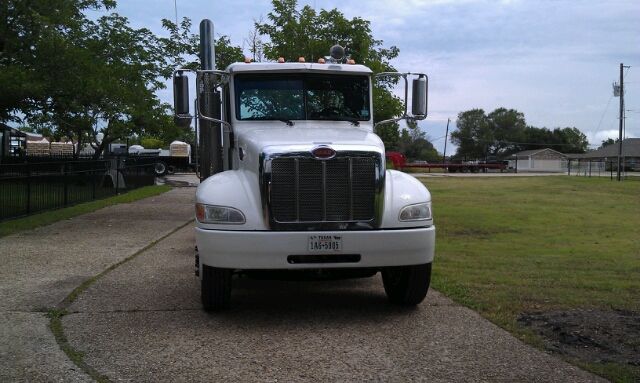 2010 Peterbilt 338 Unknown