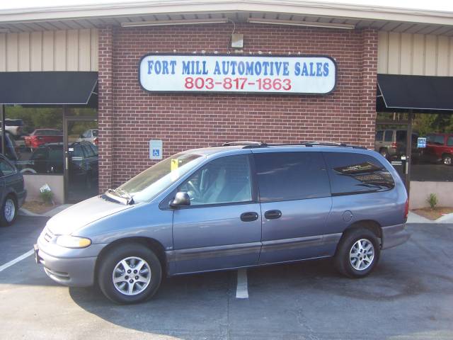 1996 Plymouth Grand Voyager SE