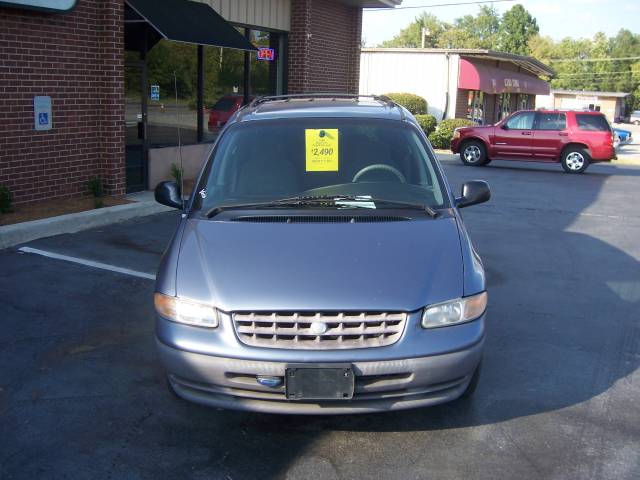 1996 Plymouth Grand Voyager SE