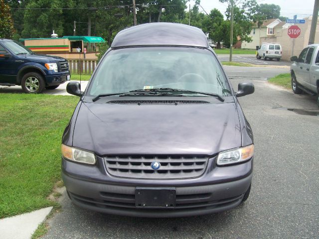 1996 Plymouth Grand Voyager SE
