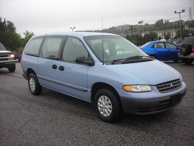 1996 Plymouth Grand Voyager Base