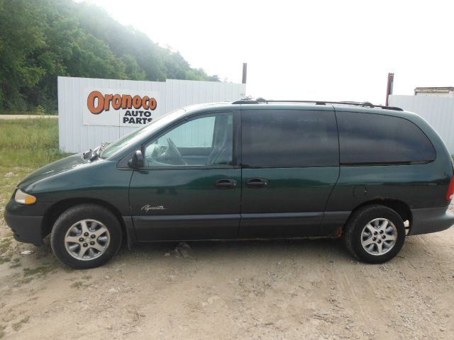 1997 Plymouth Grand Voyager SE