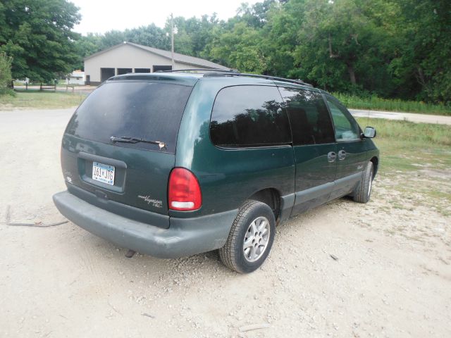 1997 Plymouth Grand Voyager SE