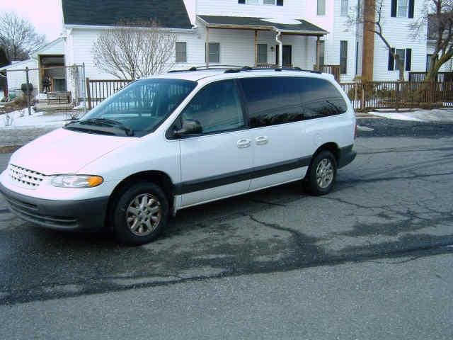 1997 Plymouth Grand Voyager SE
