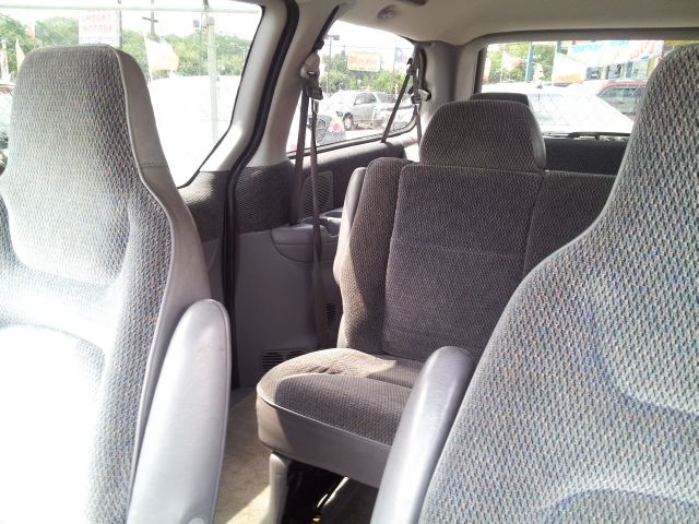 1997 Plymouth Grand Voyager Lariat 4D Crew Cab Truck