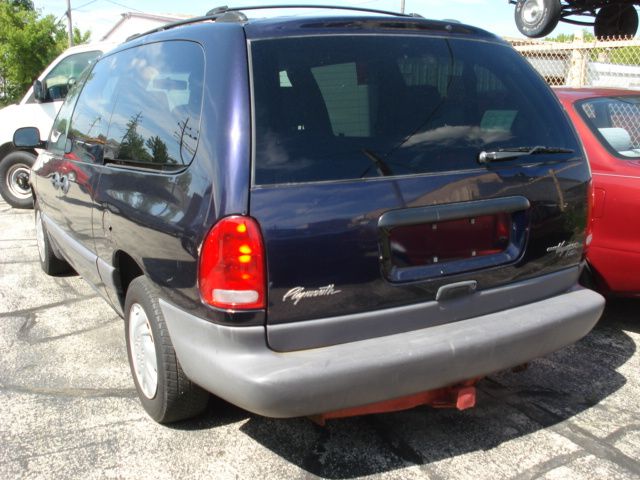 1998 Plymouth Grand Voyager SE