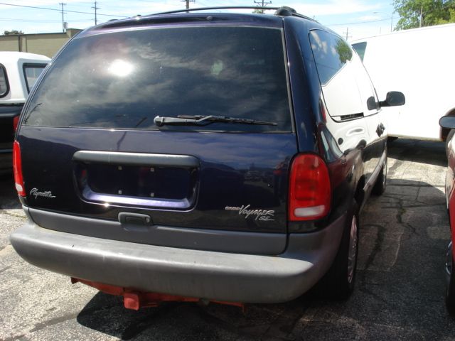 1998 Plymouth Grand Voyager SE